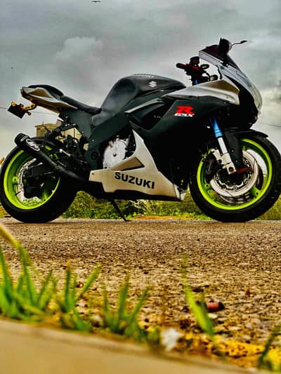 maintains ki waja sa band ha bike use ma nh ha