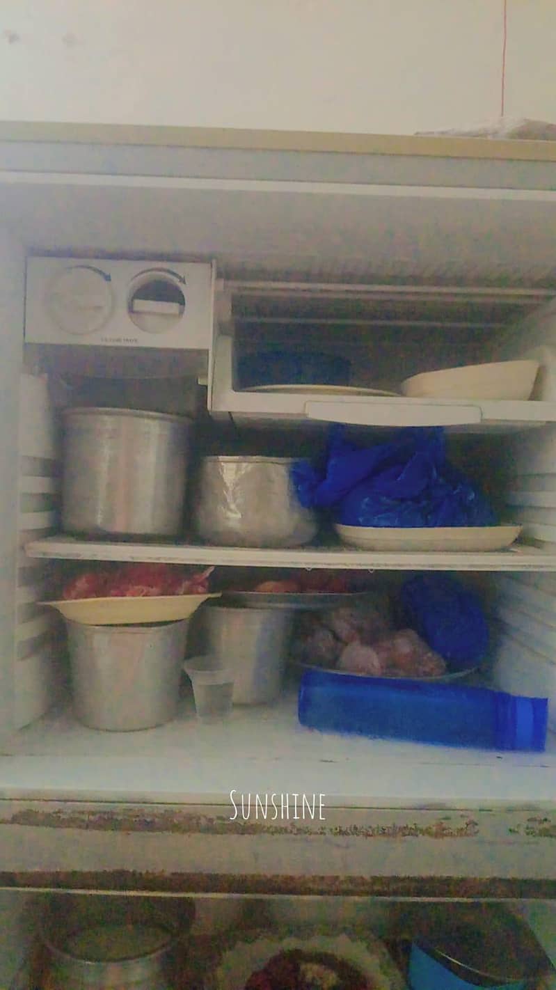 Refrigerator 4