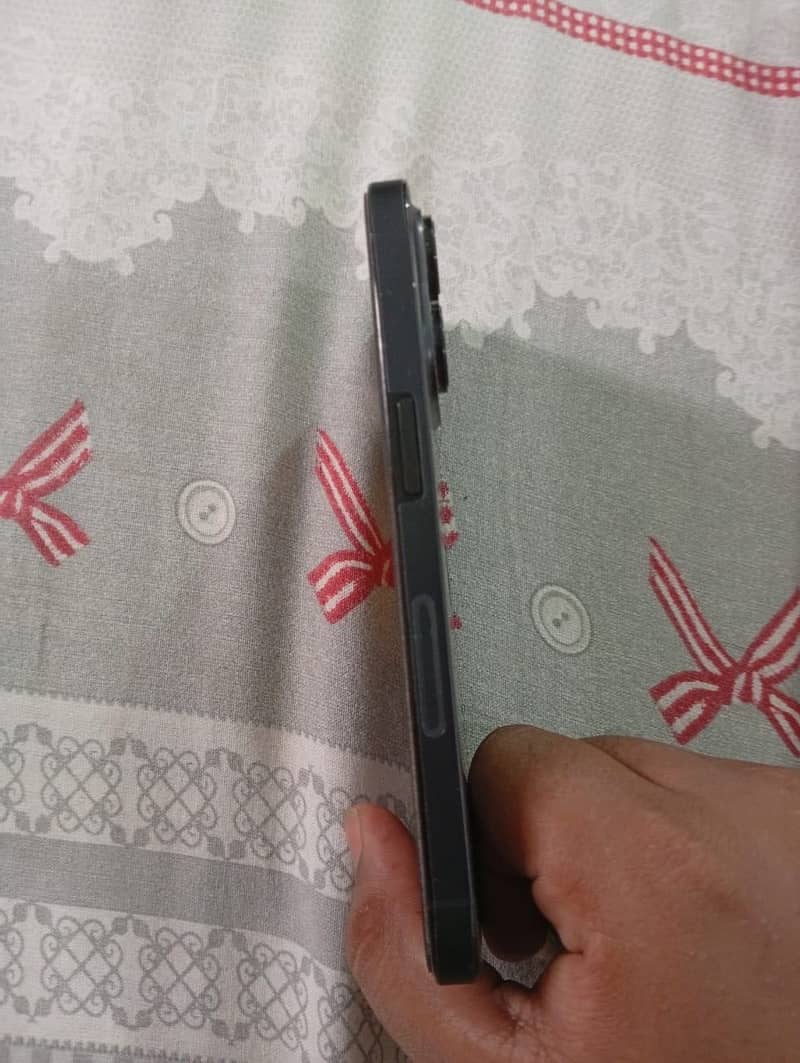 Apple iPhone 14 Pro 3