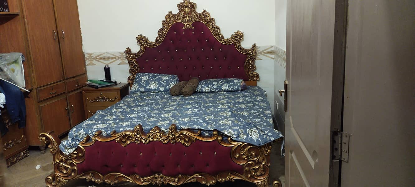 king Bed 1