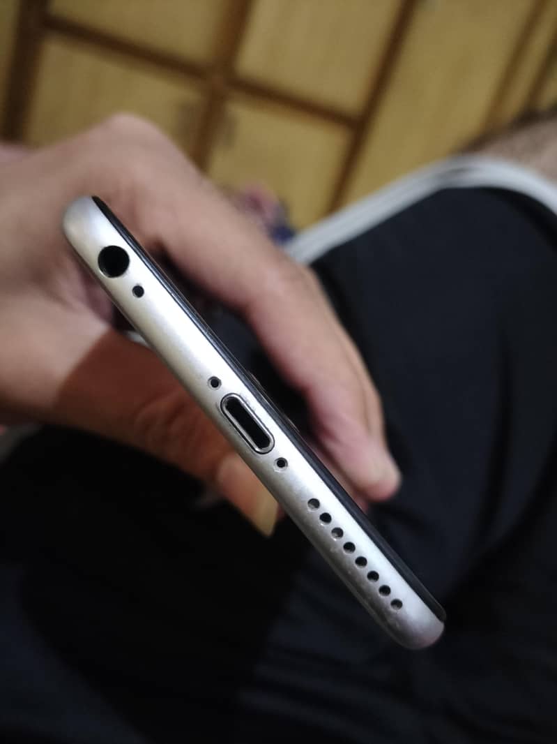 Iphone 6s plus 4