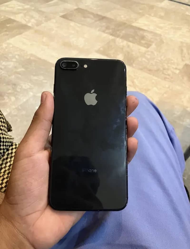Apple iPhone 8 Plus 0