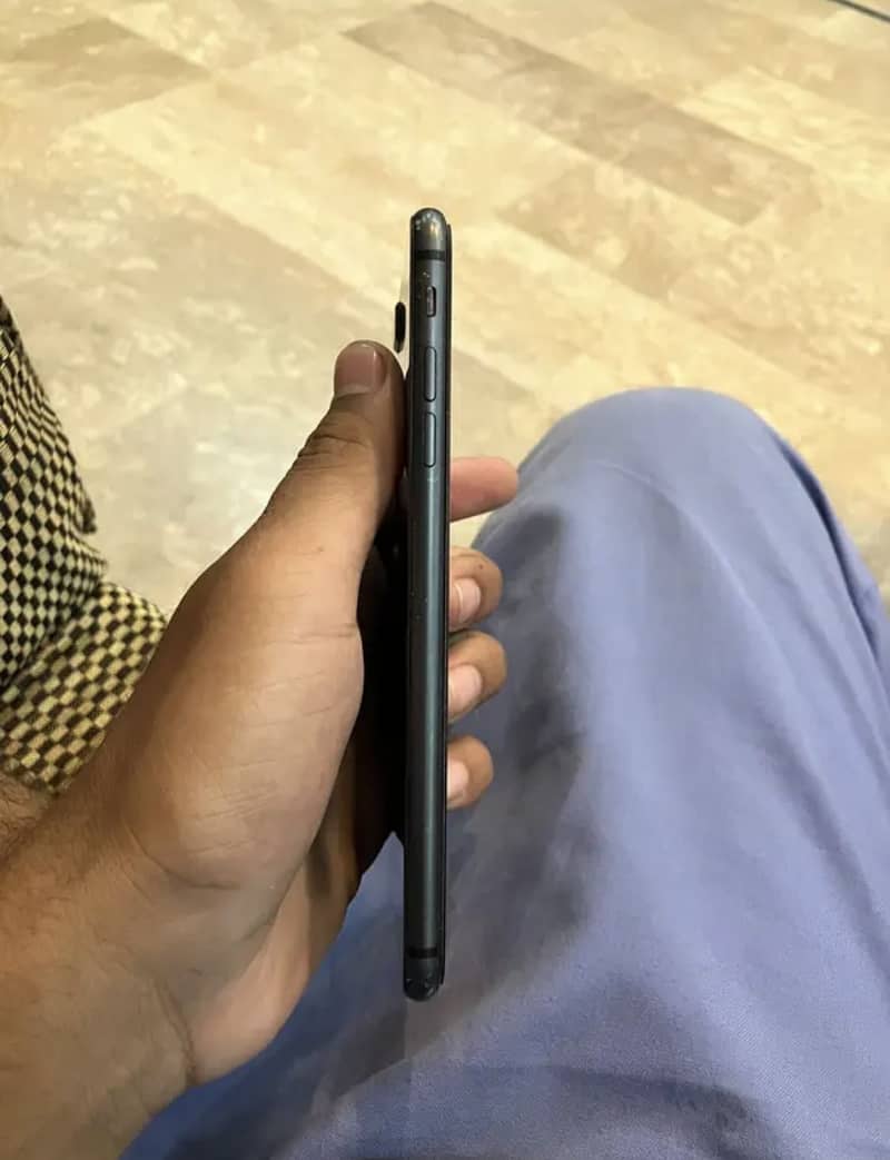 Apple iPhone 8 Plus 3