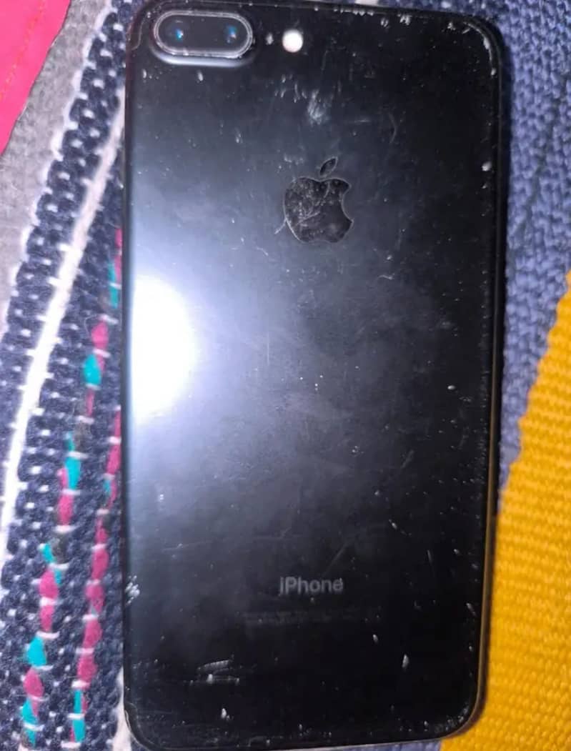 Apple iPhone 7 Plus 3