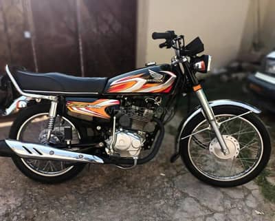 Honda CG 125 | Balck | 2022 model | Karachi number plate | 1st owner