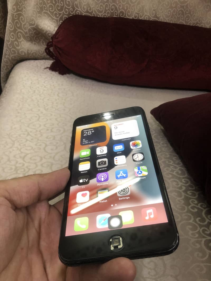 Apple iPhone 7 Plus 0