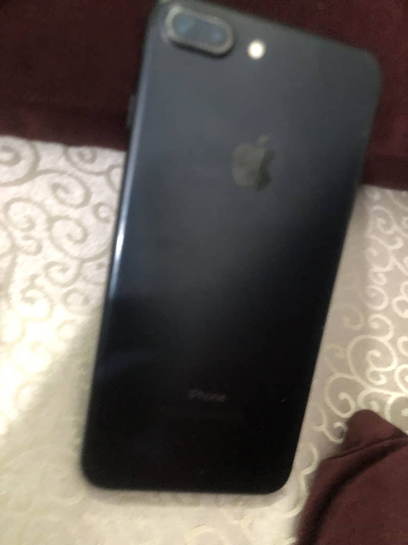 Apple iPhone 7 Plus 1