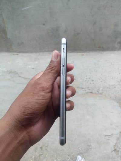 Apple iPhone 6S