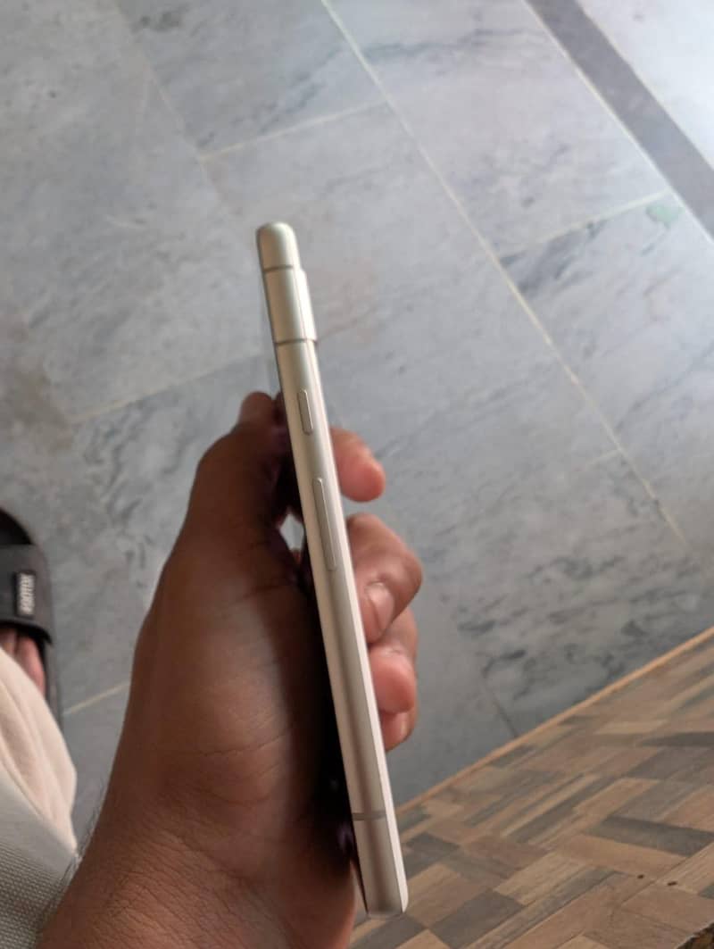 Google Pixel 7a 1
