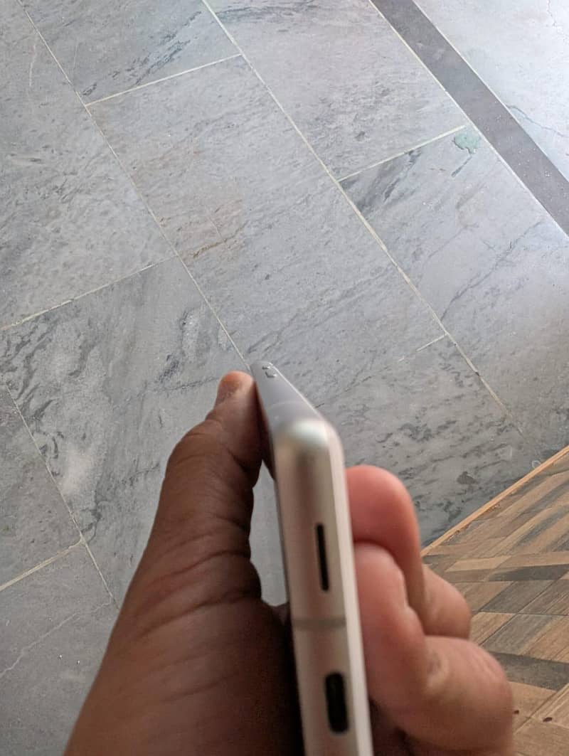 Google Pixel 7a 4