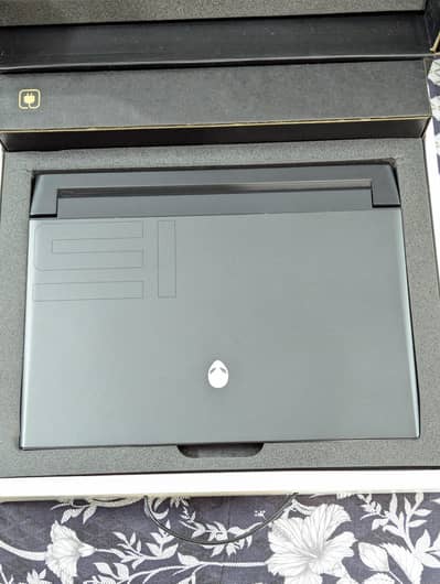 Alienware m15 R3 - RTX 2070 Super - Full Box Scratchless Condition