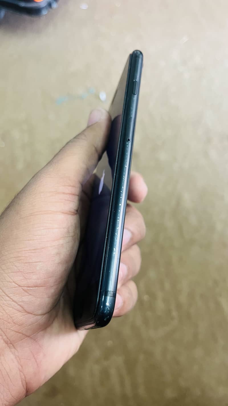 Apple iPhone 7 Plus 1