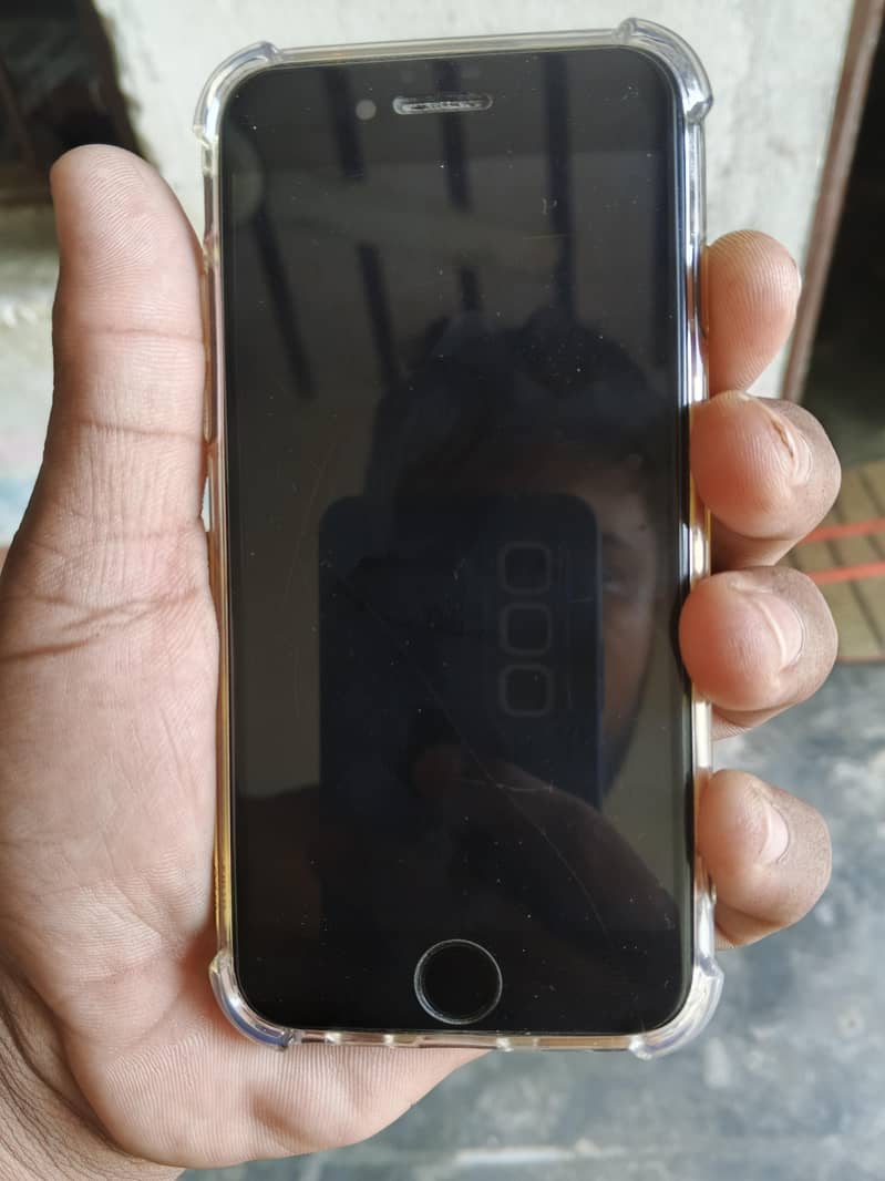 Apple iPhone 8 0