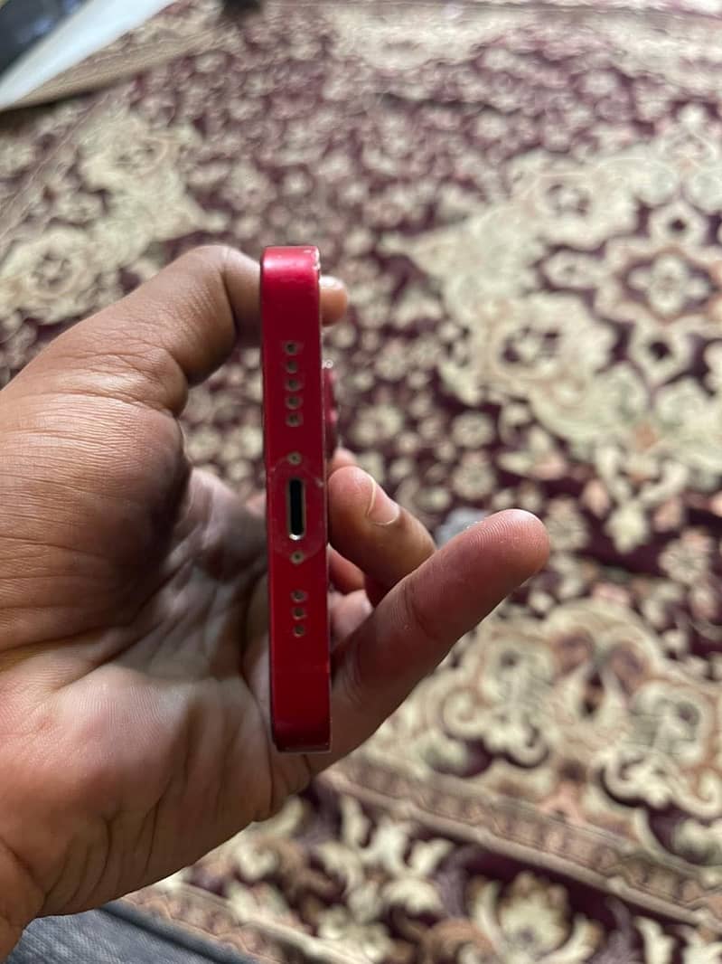 Apple iPhone 13 1