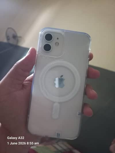Apple iPhone 12