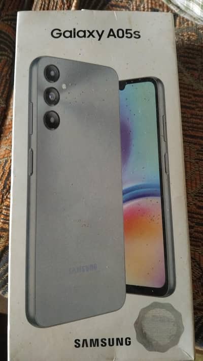 Samsung Mobile A05s total geniun no open no repair with box and cable