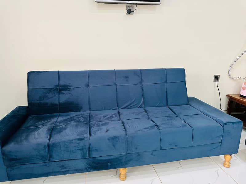 2 sofa beds. 3