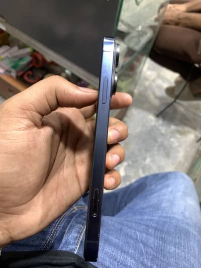 iPhone XR Convert in 15 Pro 512 GB