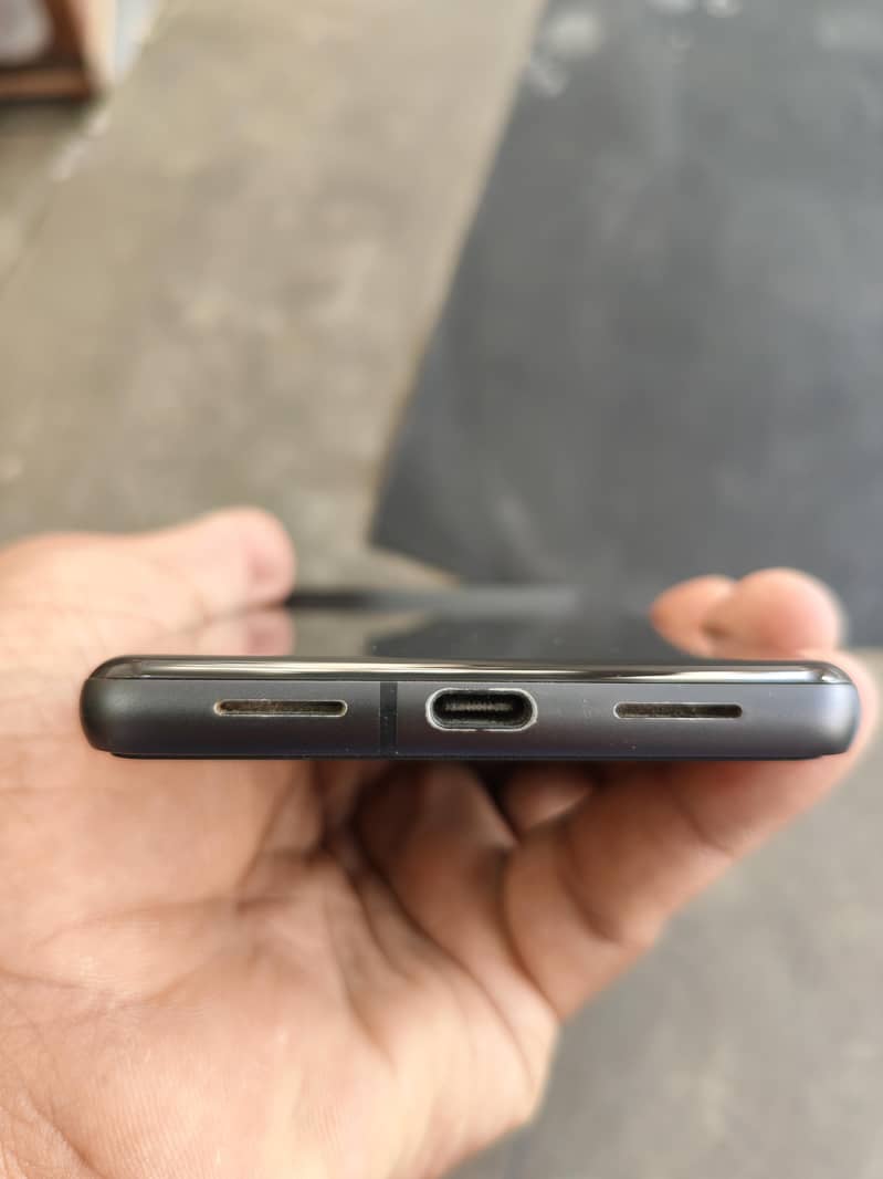 Google Pixel 7 4