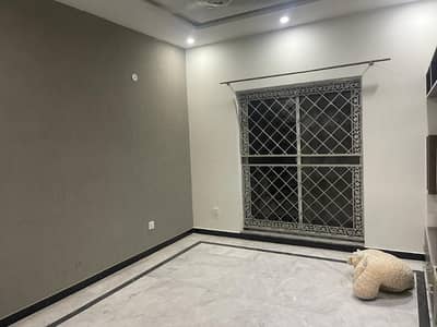 5 MARLA UPPER PORTION FOR RENT IN PARAGON CITY LAHORE