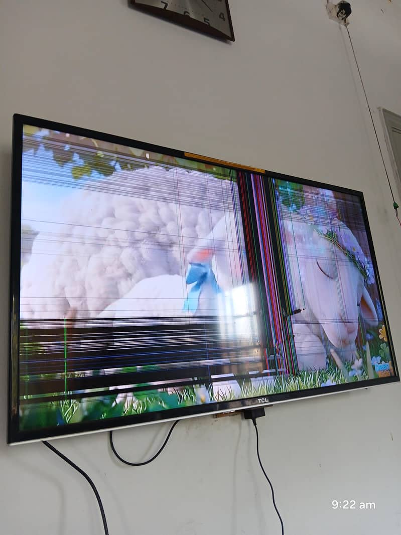 TCL  LCD panel broken 4
