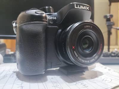 Lumix GH4