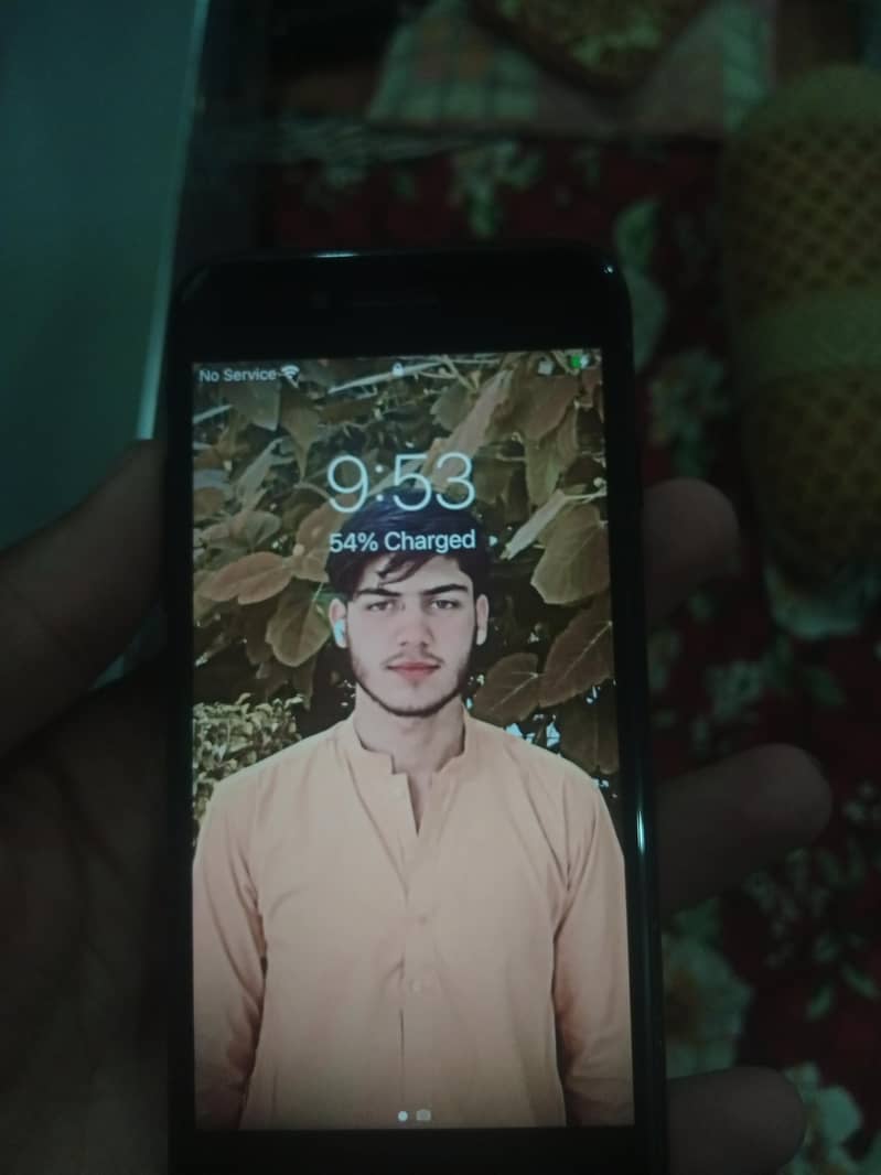 Apple iPhone 7 2