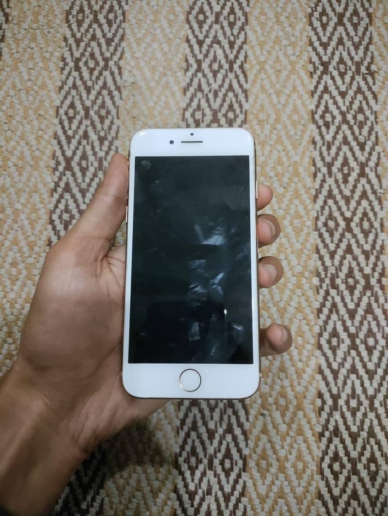 Apple iPhone 8 3