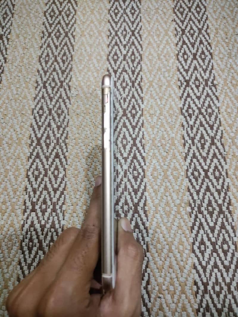 Apple iPhone 8 5