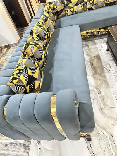 L Shaped Sofas in an Excellent Condition are up for sale