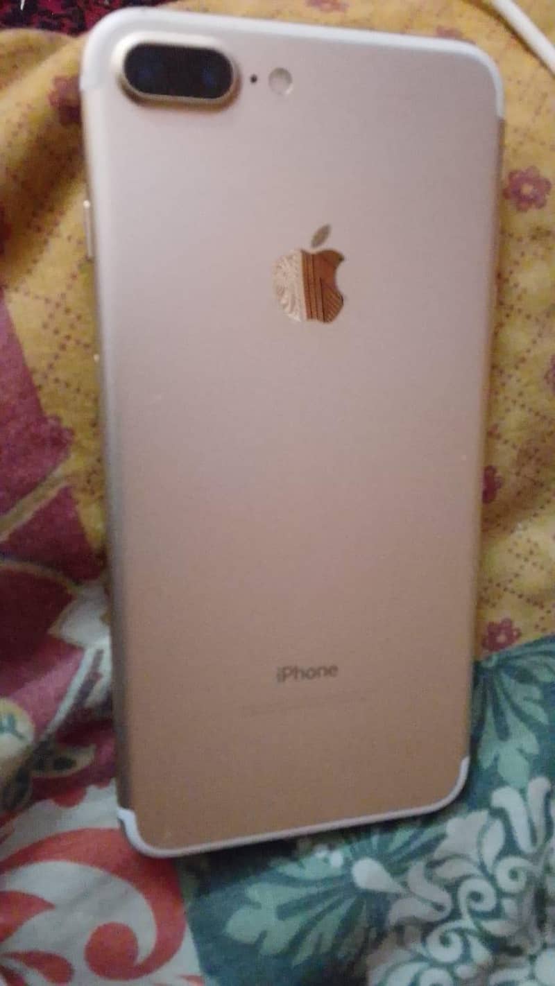 Apple iPhone 7 Plus 1