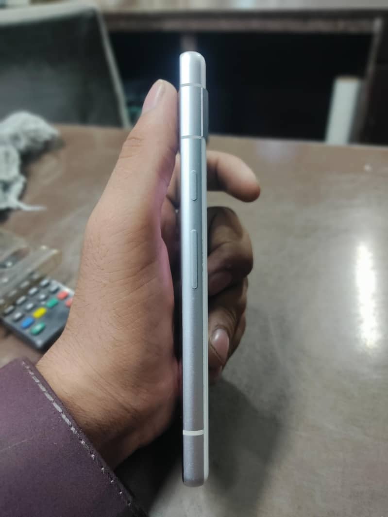 Google Pixel 7a 1