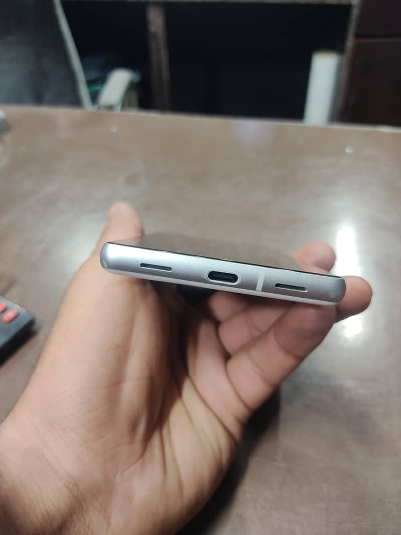 Google Pixel 7a 2
