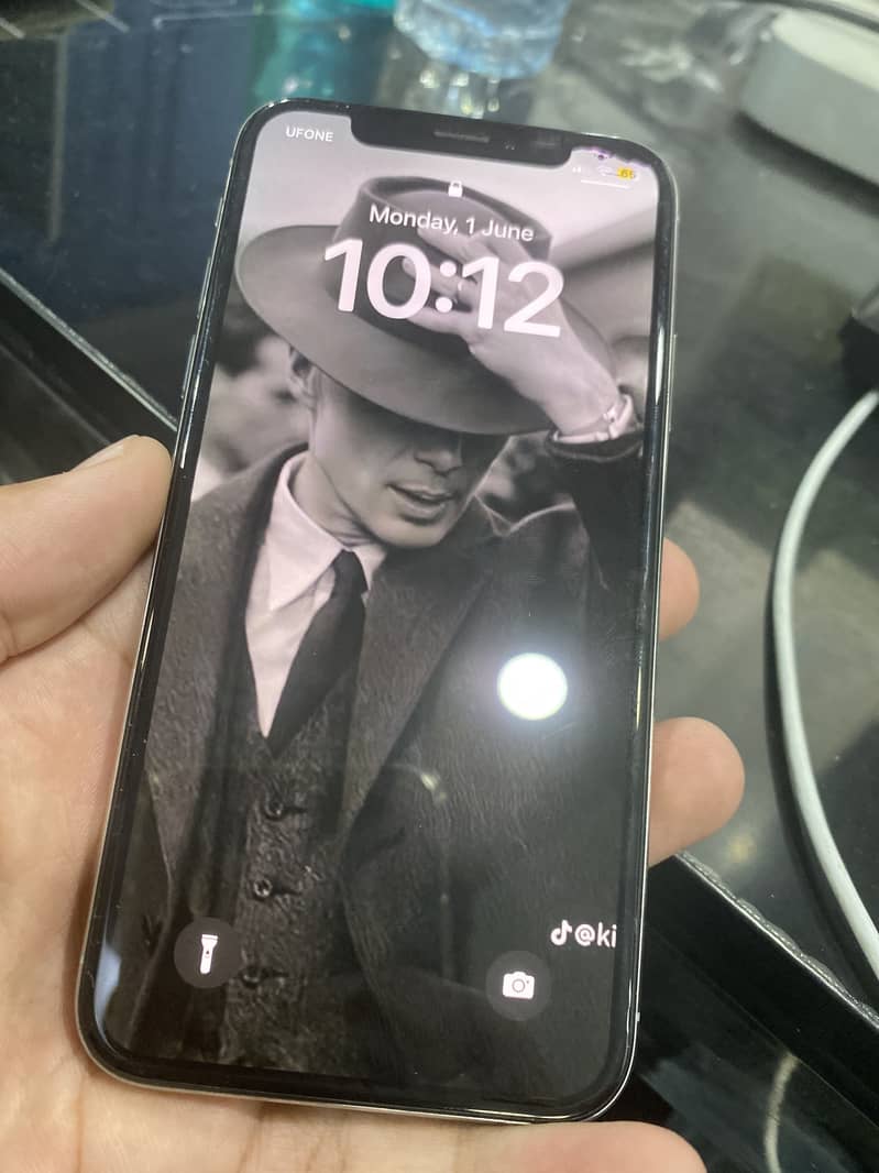 Apple iPhone X 3