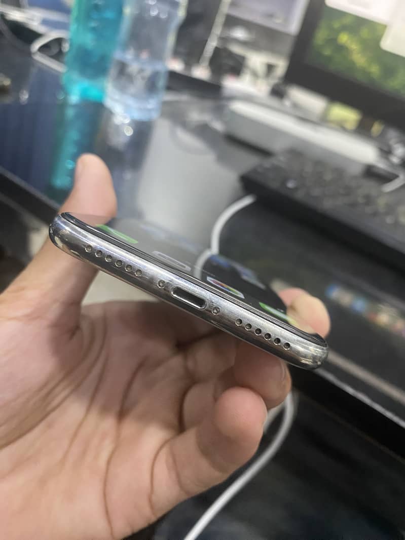 Apple iPhone X 7