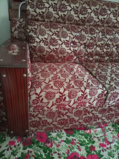 urgent sale . . . 6 seater sofa set for sale . . . very good condition