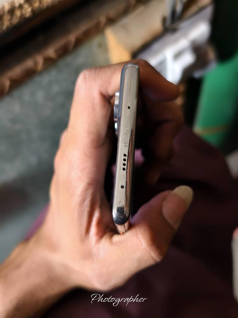 Tecno CAMON 40 Pro 4