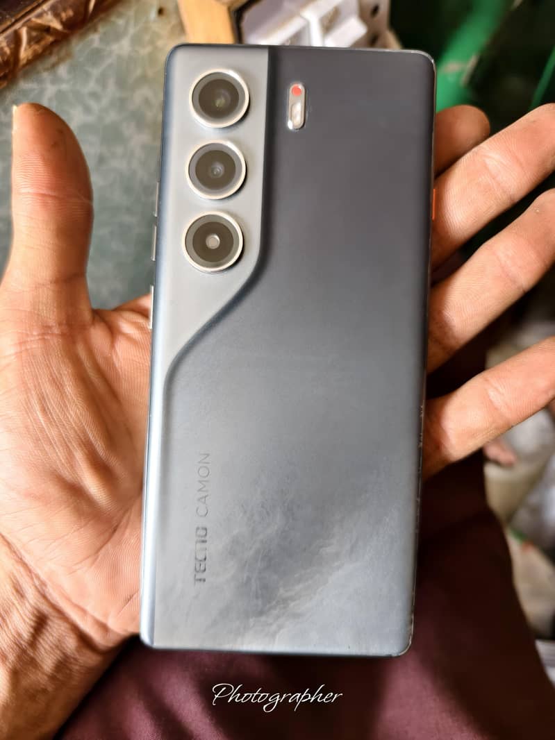 Tecno CAMON 40 Pro 6