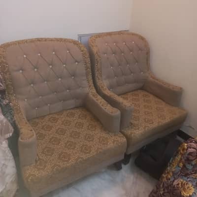 02 sofa set in good condition