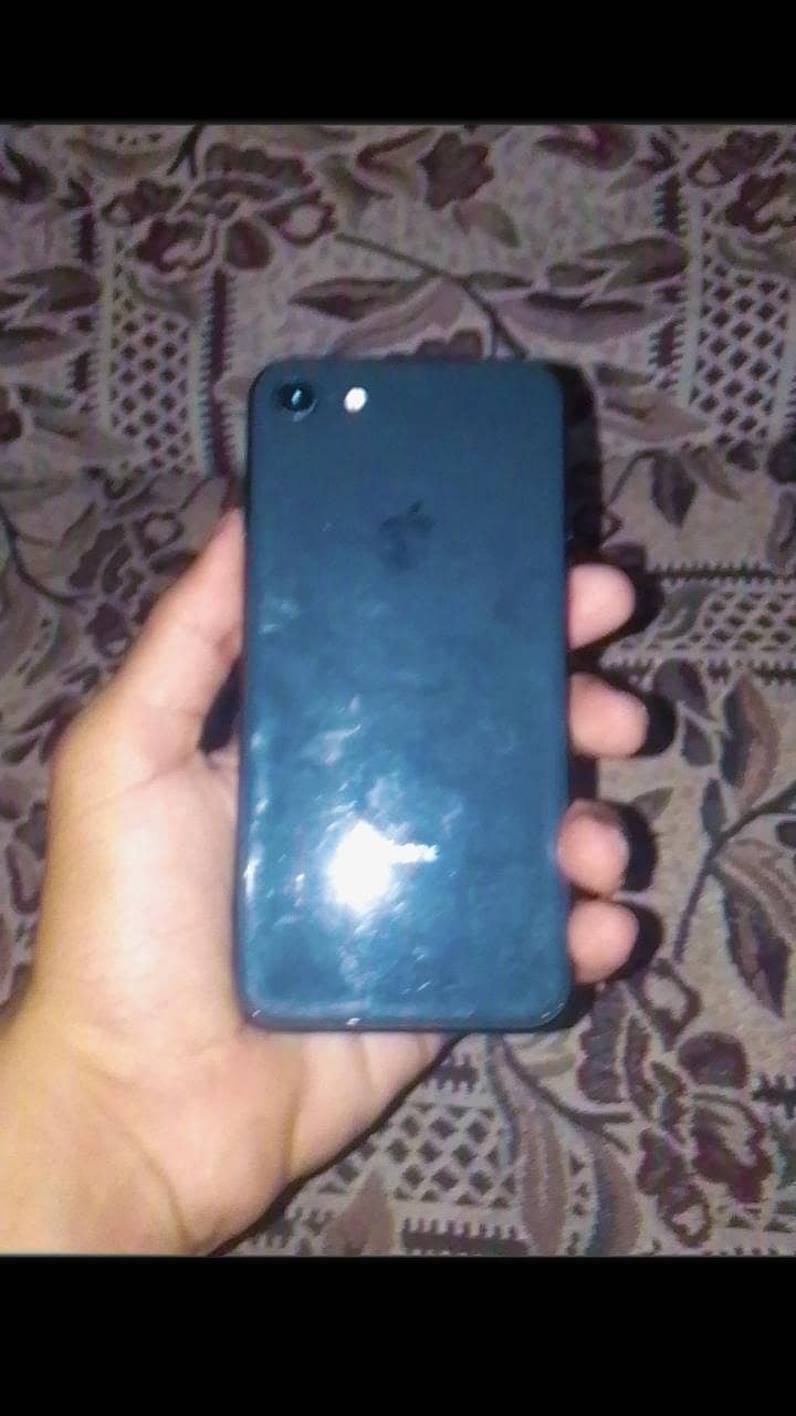 Apple iPhone 8 1