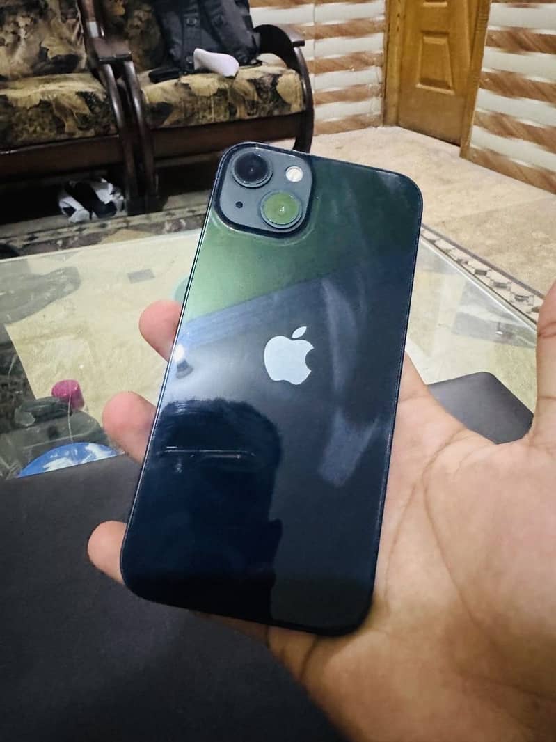 Apple iPhone 13 5