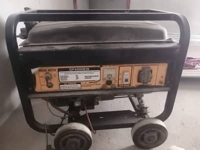 4000 wat Generator. .