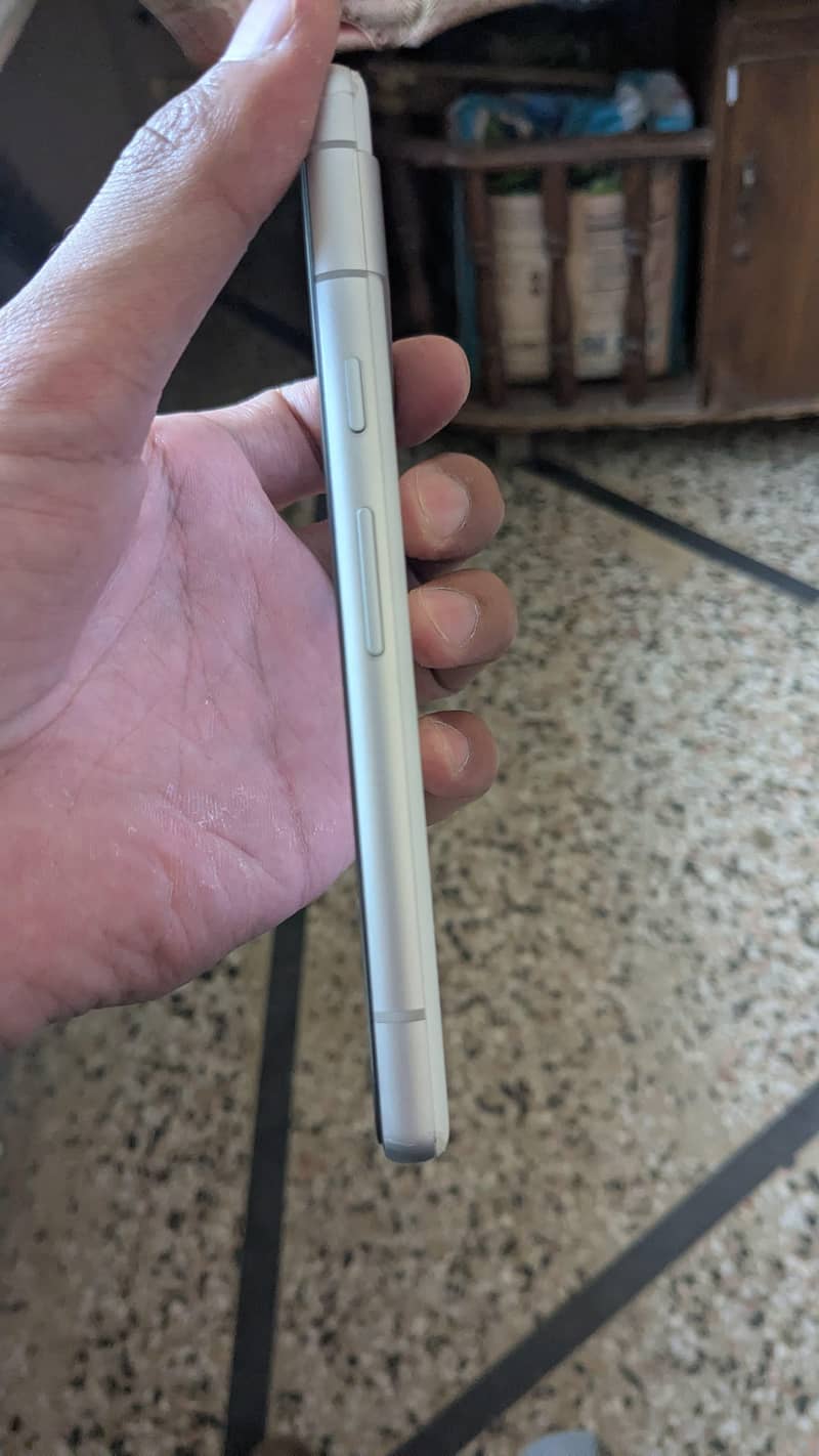 Google Pixel 7a 4