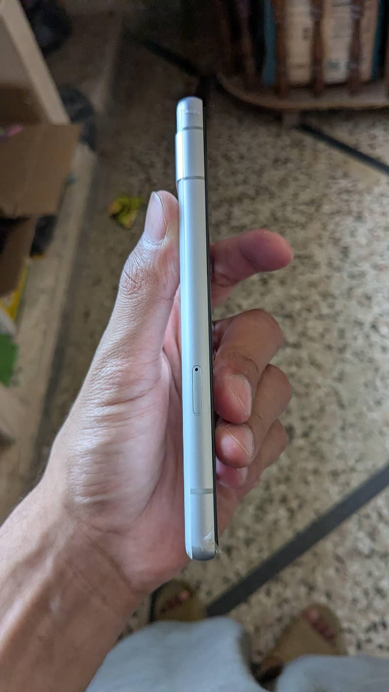Google Pixel 7a 5