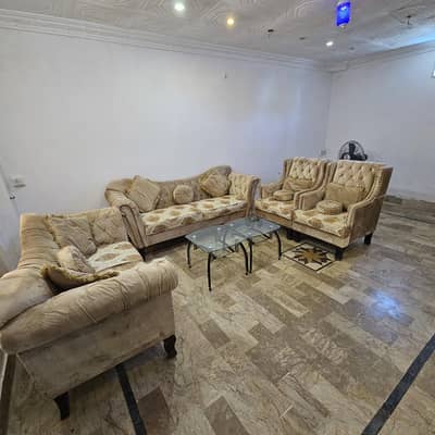 Important 7 seater sofa set