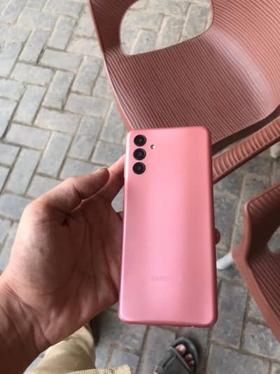 Samsung Mobile A04s with box exchange possible