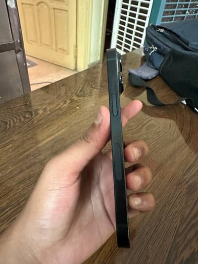 Apple iPhone 14