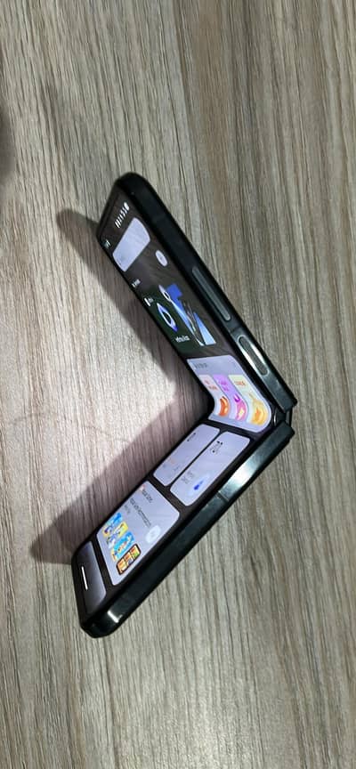 Infinix Zero Flip