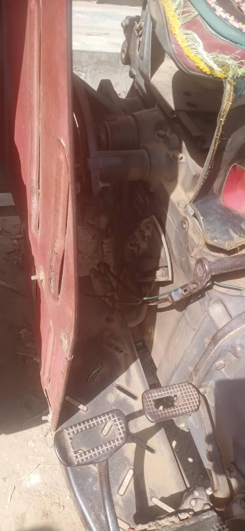 MF 240 model 2000 2