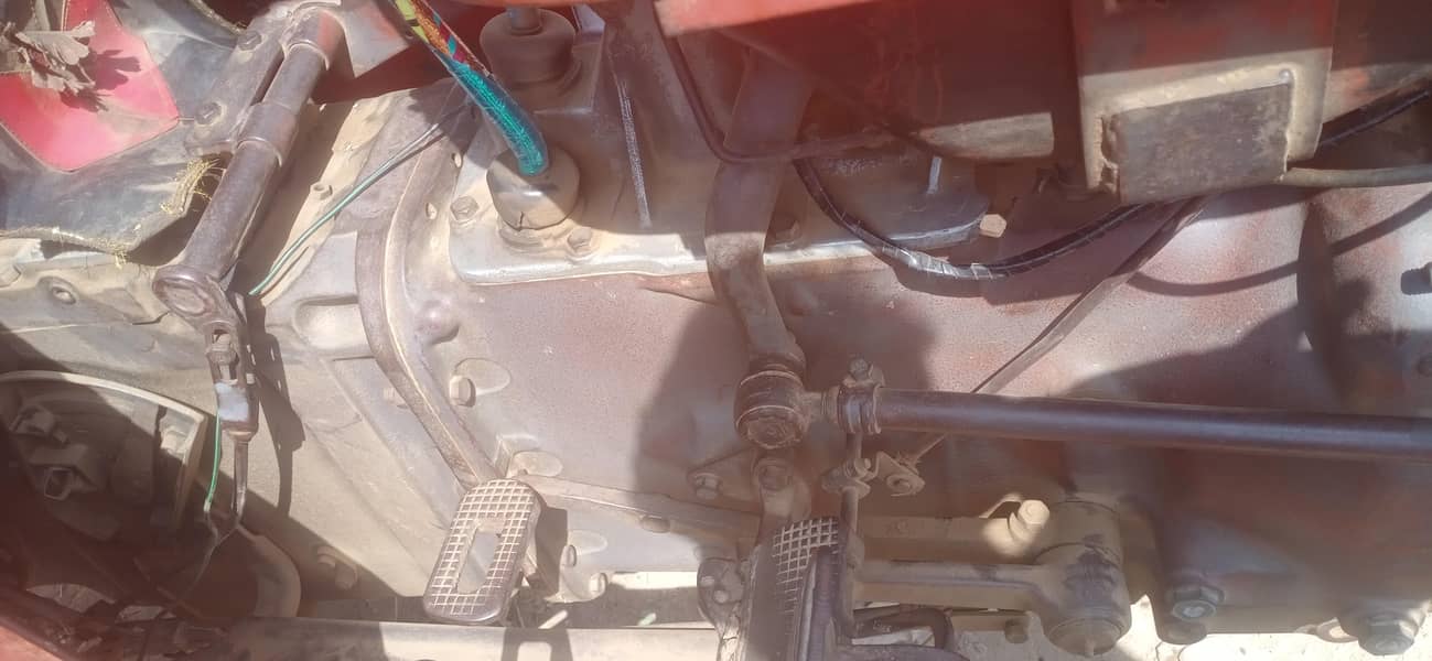 MF 240 model 2000 3